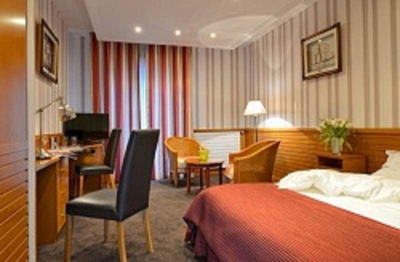 Hotel Le Berry Saint-Nazaire Habitación foto